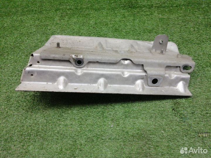 Экран тепловой Audi Q3 8UB cczc 2013