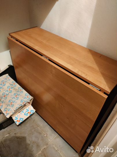 Стол книжка