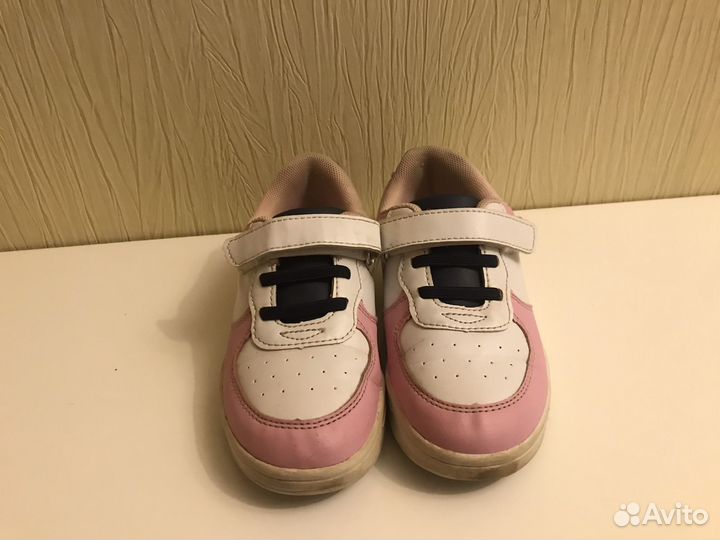 Кроссовки для девочки 30