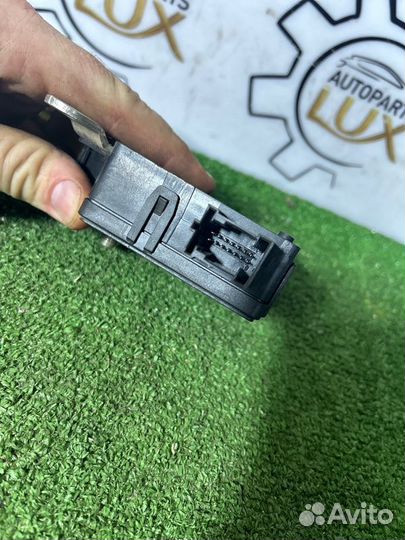 Блок управления АКБ Audi Q7 4L 3.0TDI 2010