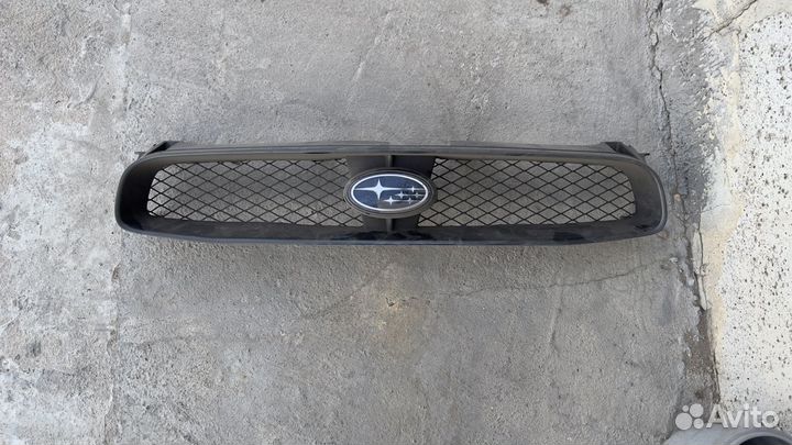 Решетка радиатора subaru impreza