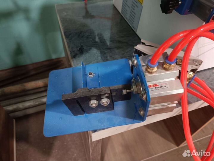 Кромкооблицовочный станок DM-111