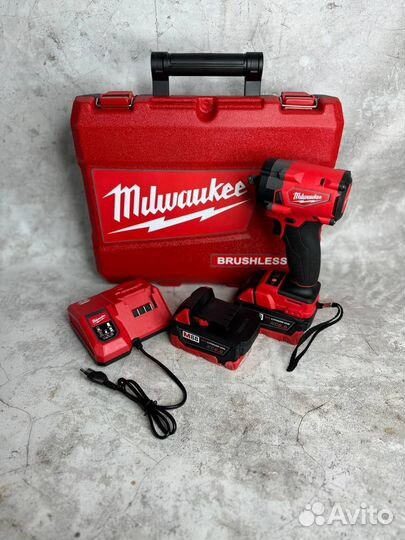 Гайковерт Milwaukee 18В
