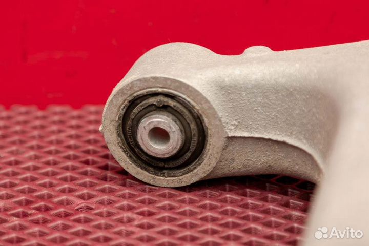 Рычаг подвески нижний задний правый Audi A6 C7