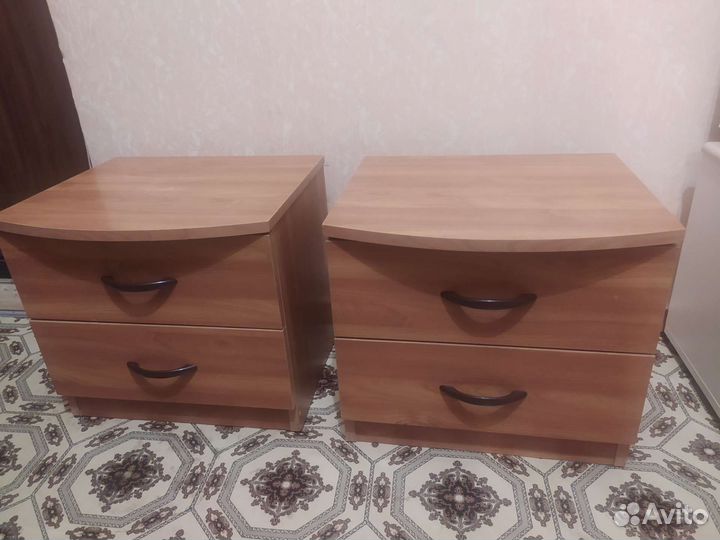 Тумба прикроватная