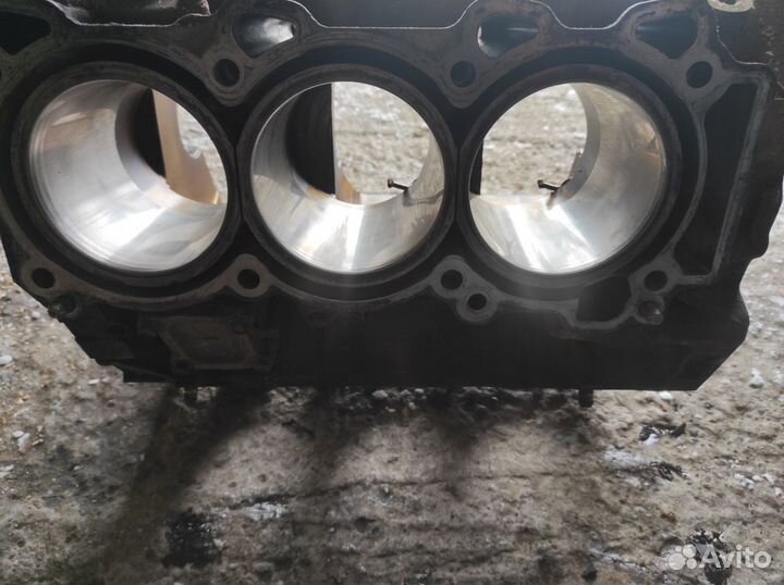 Блок,коленвал,поршня, гбц,поддон vq30de Ниссан