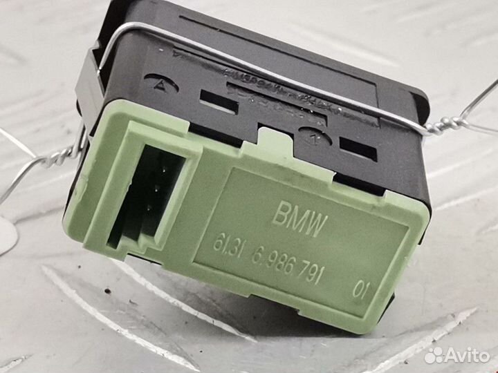 Разъем AUX / USB BMW 5 E60/E61 2006 61316986791