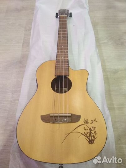 Укулеле баритон Ortega RU5CE-BA со звукоснимателем