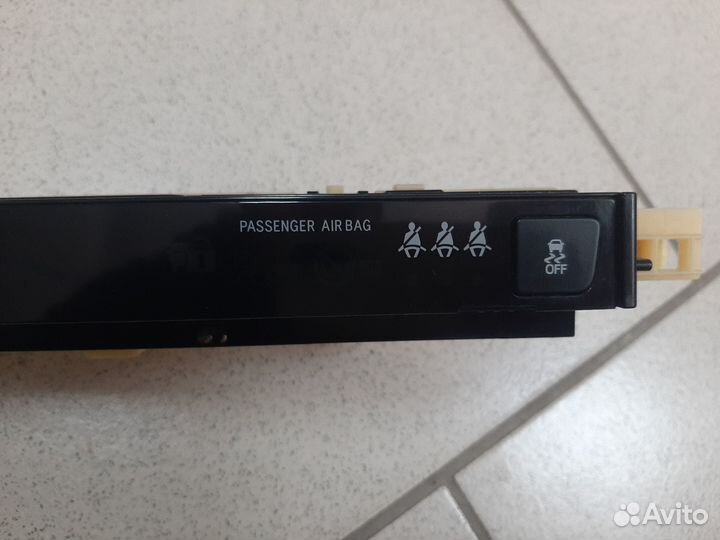 Индикатор с аварийной кнопкой Toyota RAV4 40 рест