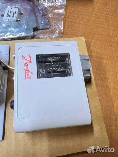 Реле температуры 060L126766 Danfoss KP61