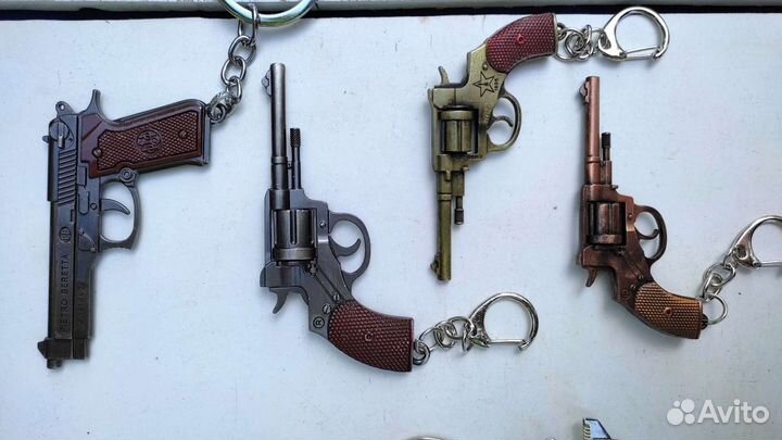 Брелок Пистолет, Автомат (в ассортим.) металл