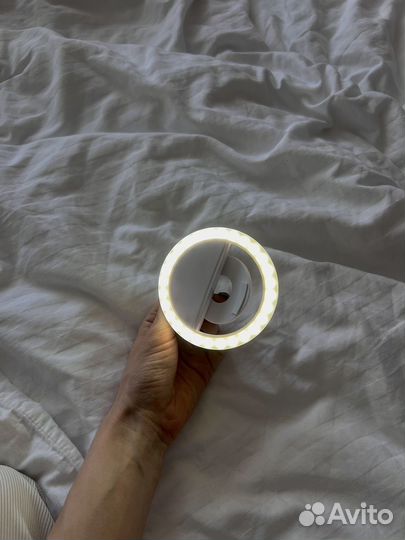 Кольцевая лампа на смартфон для селфи