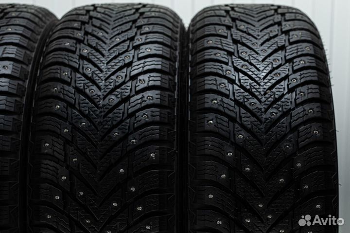 Nokian Tyres Hakkapeliitta 10p SUV 235/60 R18 107T