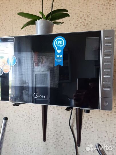 Микроволновая печь Midea с грилем