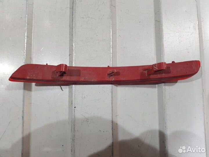 Отражатель в бампер задний правый Peugeot 408 4D