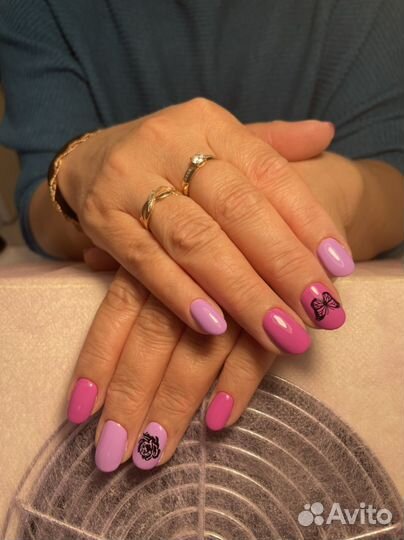 Модель на маникюр