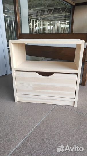 Тумбочка прикроватная из дерева