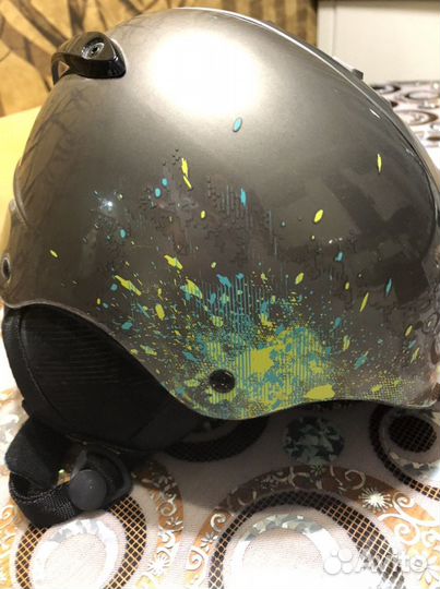 Горнолыжный шлем