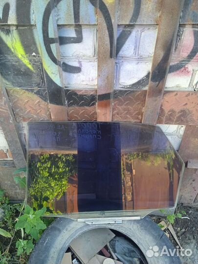 Боковое стекло Тойота королла спринтер