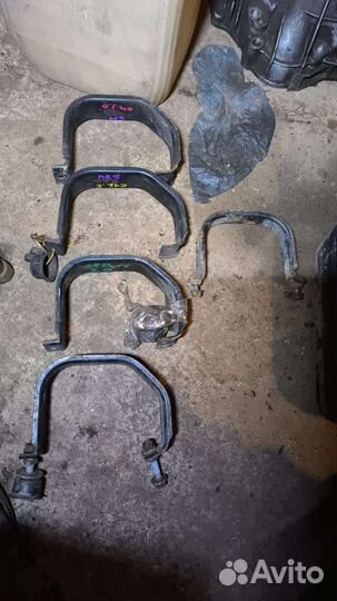 Кронштейн подушки двигателя Audi 100 A6c4 2.0