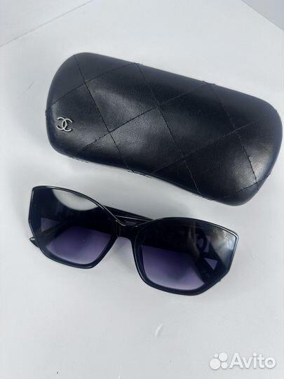 Солнцезащитные очки Chanel