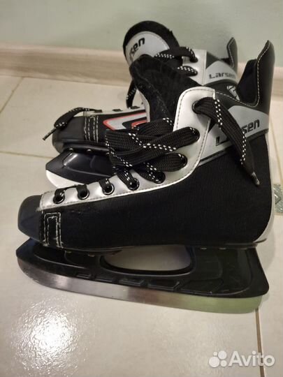 Коньки хоккейные