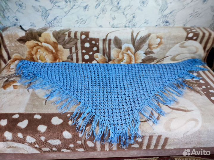 Платок- шаль вязаный