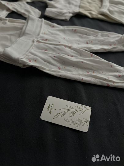 Костюмчики/блжи/штаны для малышки 56 р-р