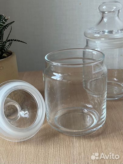 Стеклянные банки для хранения продуктов