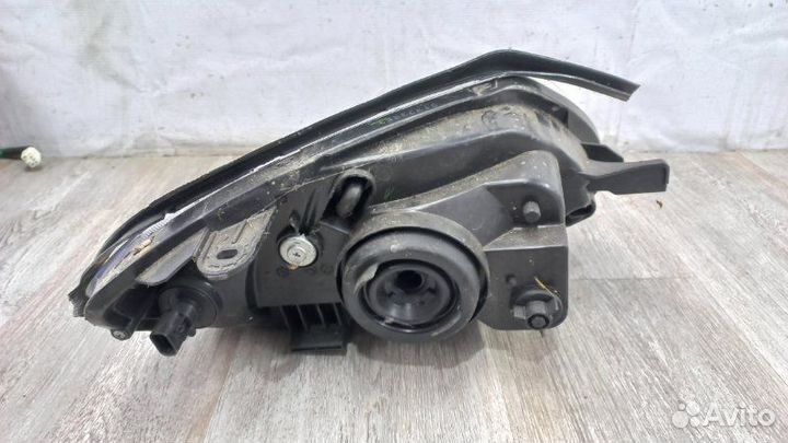 Фара передняя левая Hyundai Accent 3 2007