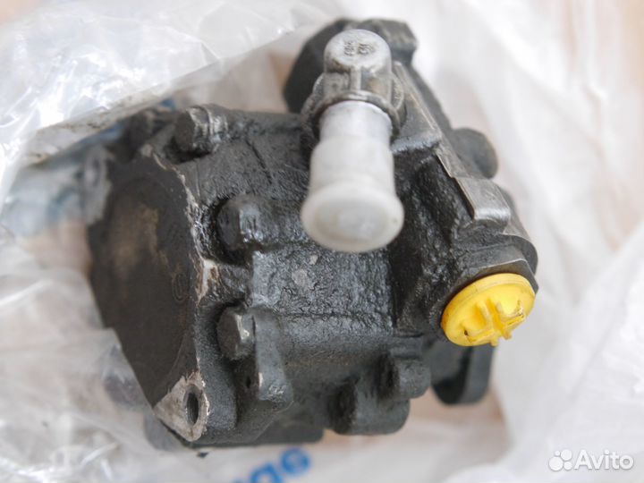 Насос гидроусилителя Chevrolet Niva