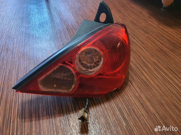 Задняя правая фара