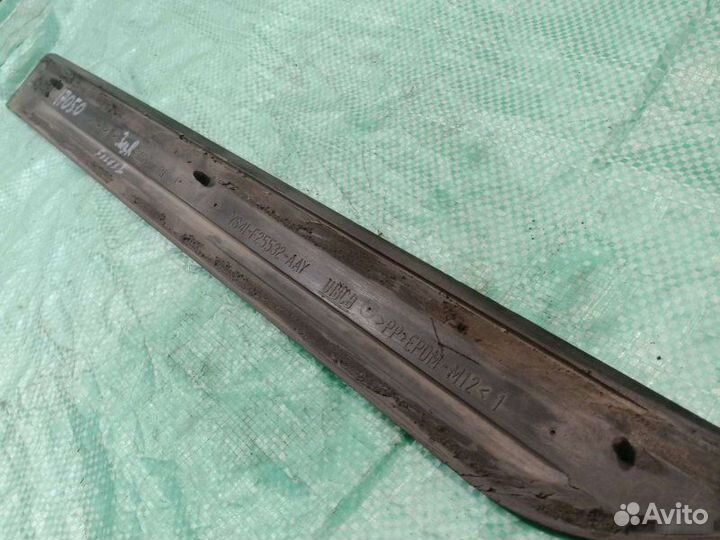 Молдинг двери задний правый Ford Focus 1