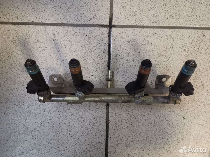 Топливная рампа с форсунками brp mxz renegade 1000