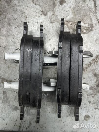 Тормозные колодки TRW GDB 1883