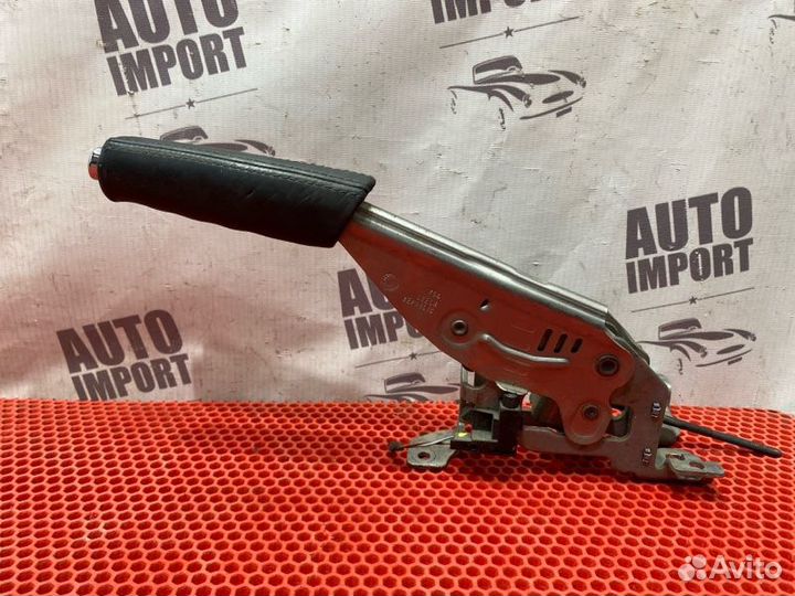 Ручник Skoda Superb 3T 2013