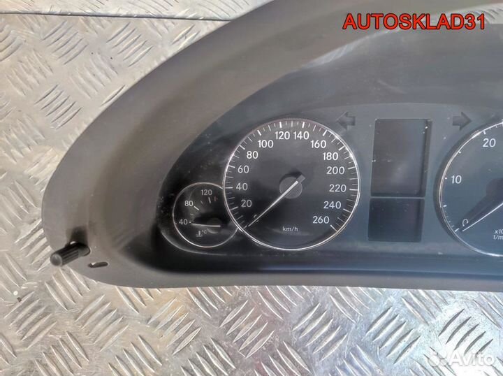 Панель приборов Mercedes Benz W203 A2035401148