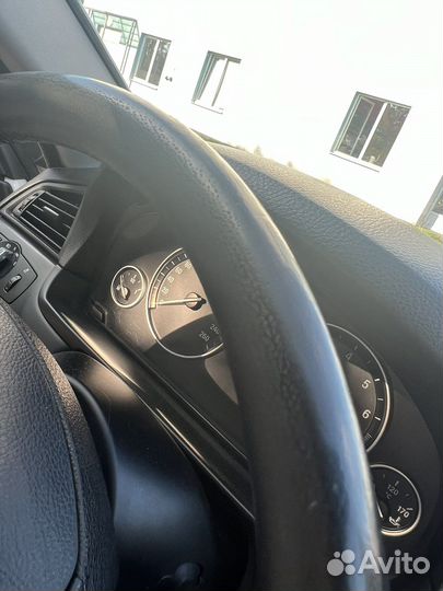 Руль на bmw f10