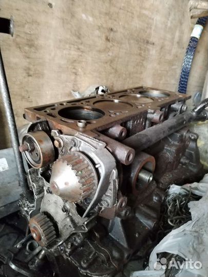 Двигатель на renault logan 1.4