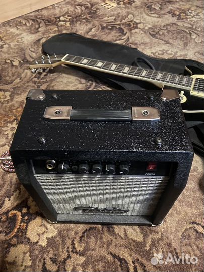 Электрогитара с комбиком