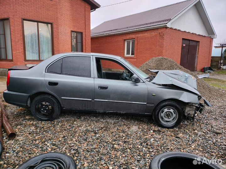 Двери на hyundai акцент бу