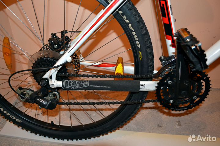 Велосипед GT Avalanche 3.0 Disc White