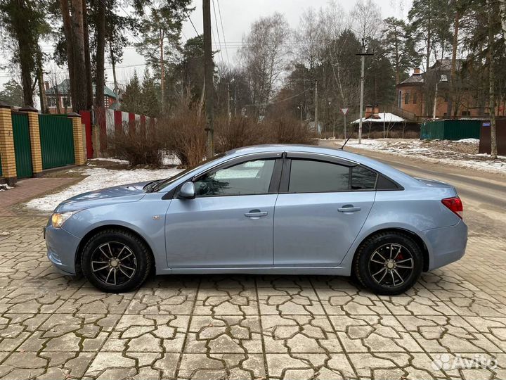 Chevrolet Cruze 1.6 AT, 2010, 200 000 км