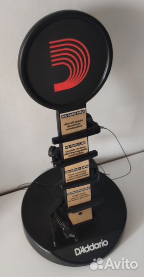 Дисплей каподастров D'Addario