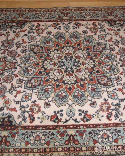 Ковер шерстяной