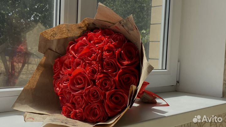 Букет роз из атласных лент