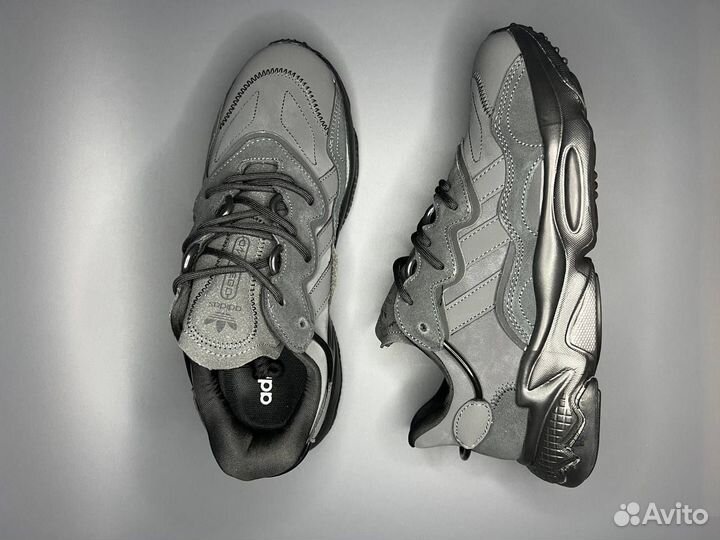 Кроссовки Adidas ozweego