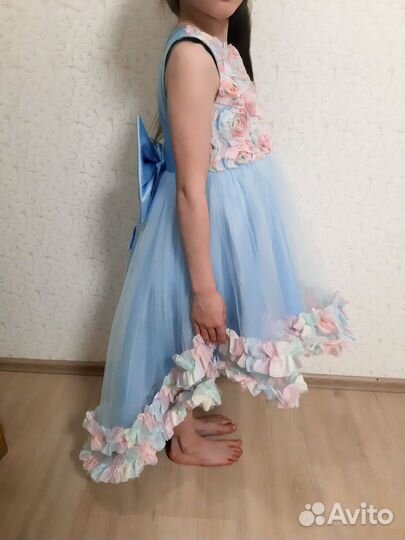 Вечернее платье