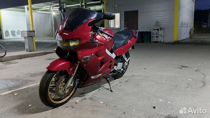 Honda vfr 800