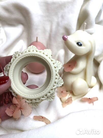 Свеча зайка с длинными ушкаи